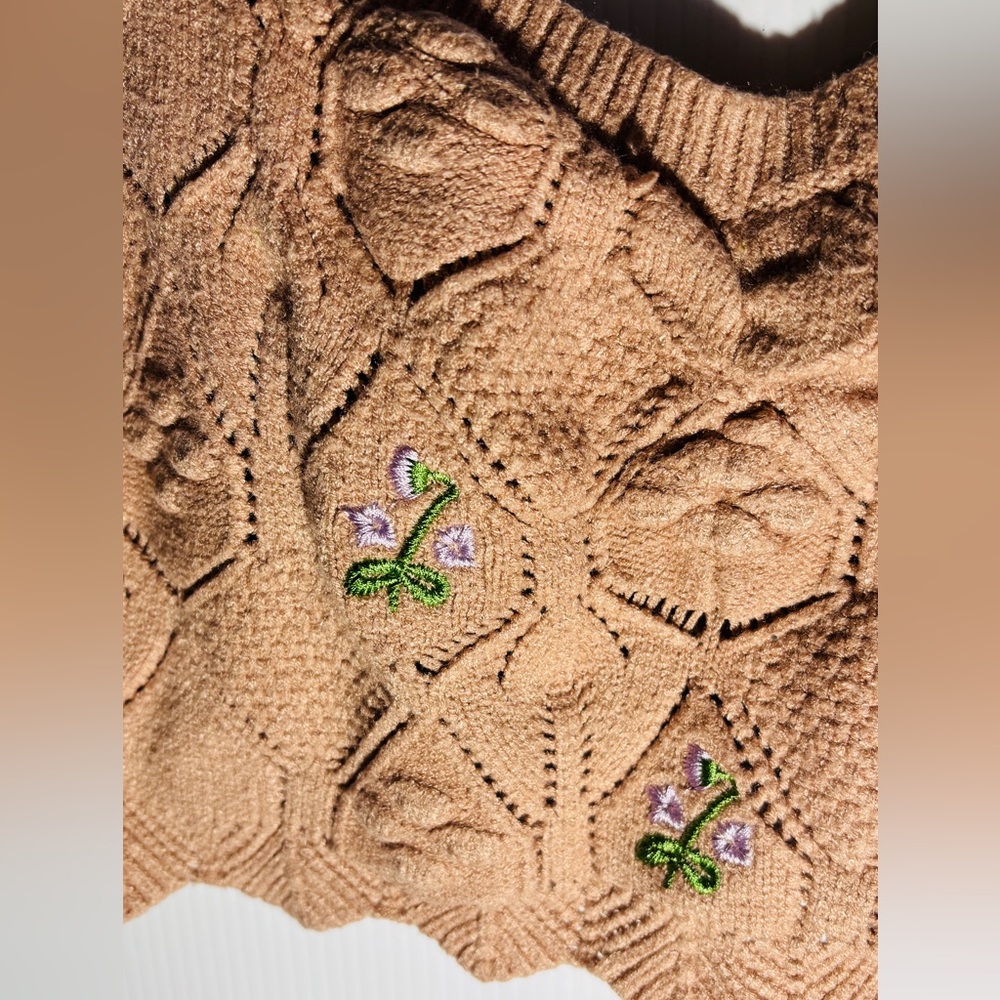 Hazel Moon Brown Knit Floral Embroidered Crop Tank M - Picture 2 of 4